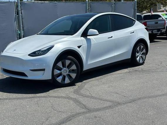 TESLA MODEL Y 2023 7SAYGDEE9PA110972 image